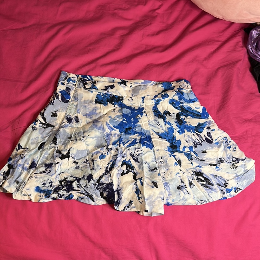 Blue Patterned Shorts - Picture 5 of 6